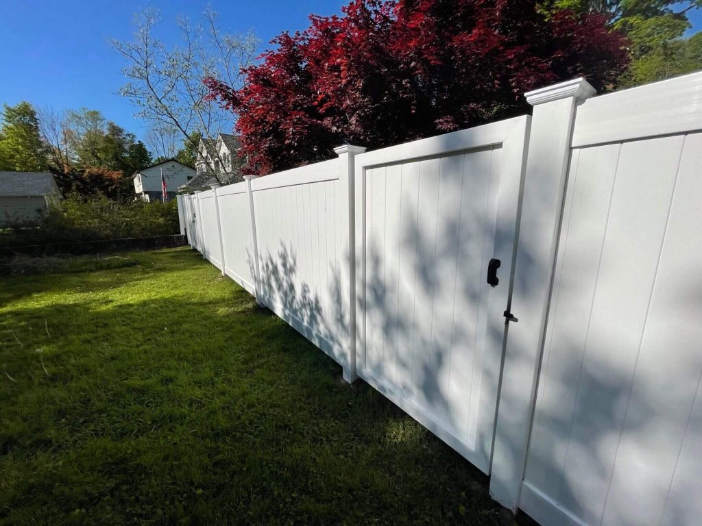 Privacy Vinyl vs Semi-Privacy Vinyl - Which Is Right for Your Yard in Danbury, CT? 1 Vinyl Fence Installation in Greenwich, CT